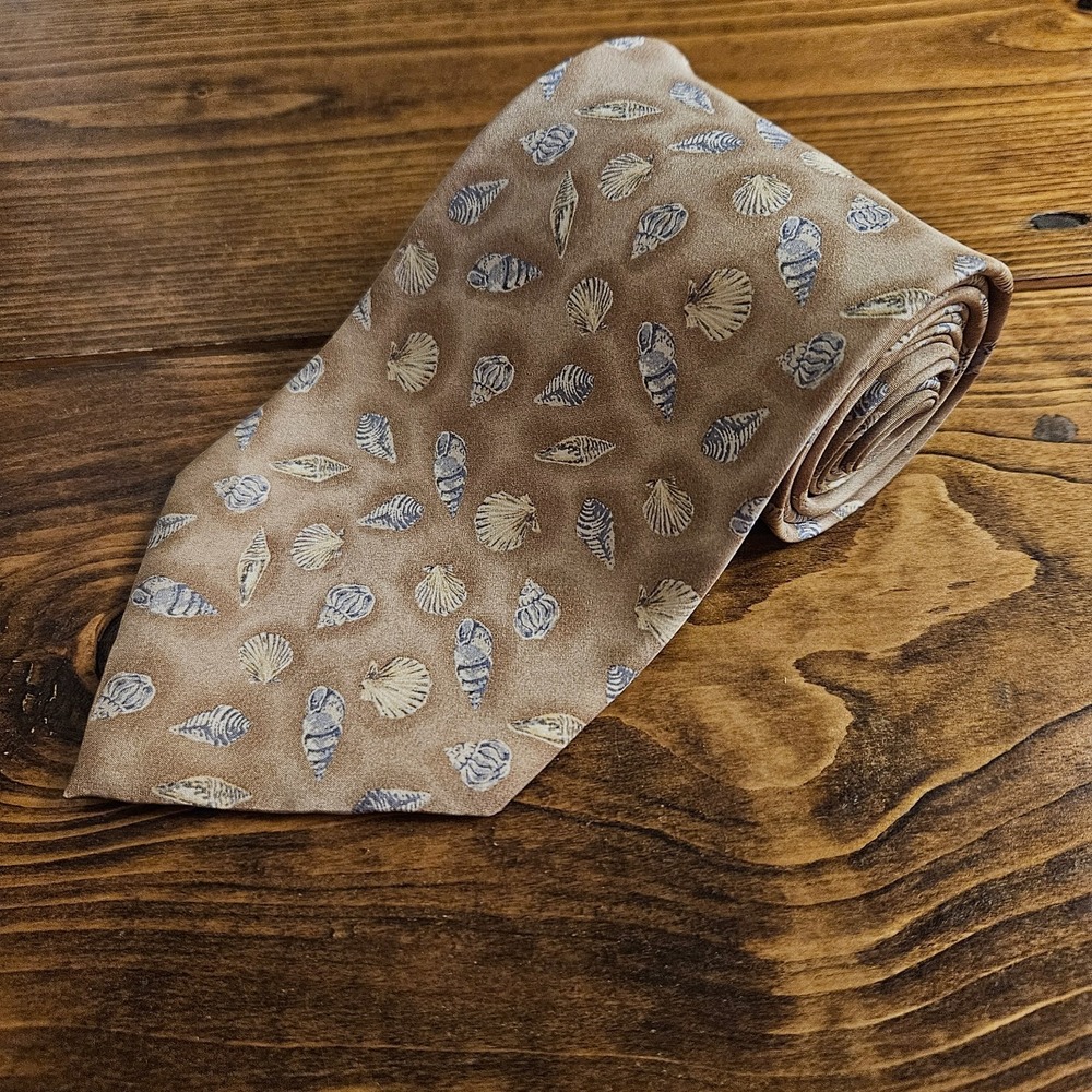 Pelican Bay All Silk Tie Seashell Pattern Brown Made in Canada 57" x 3.5"
